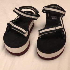 Opening ceremony x teva platform